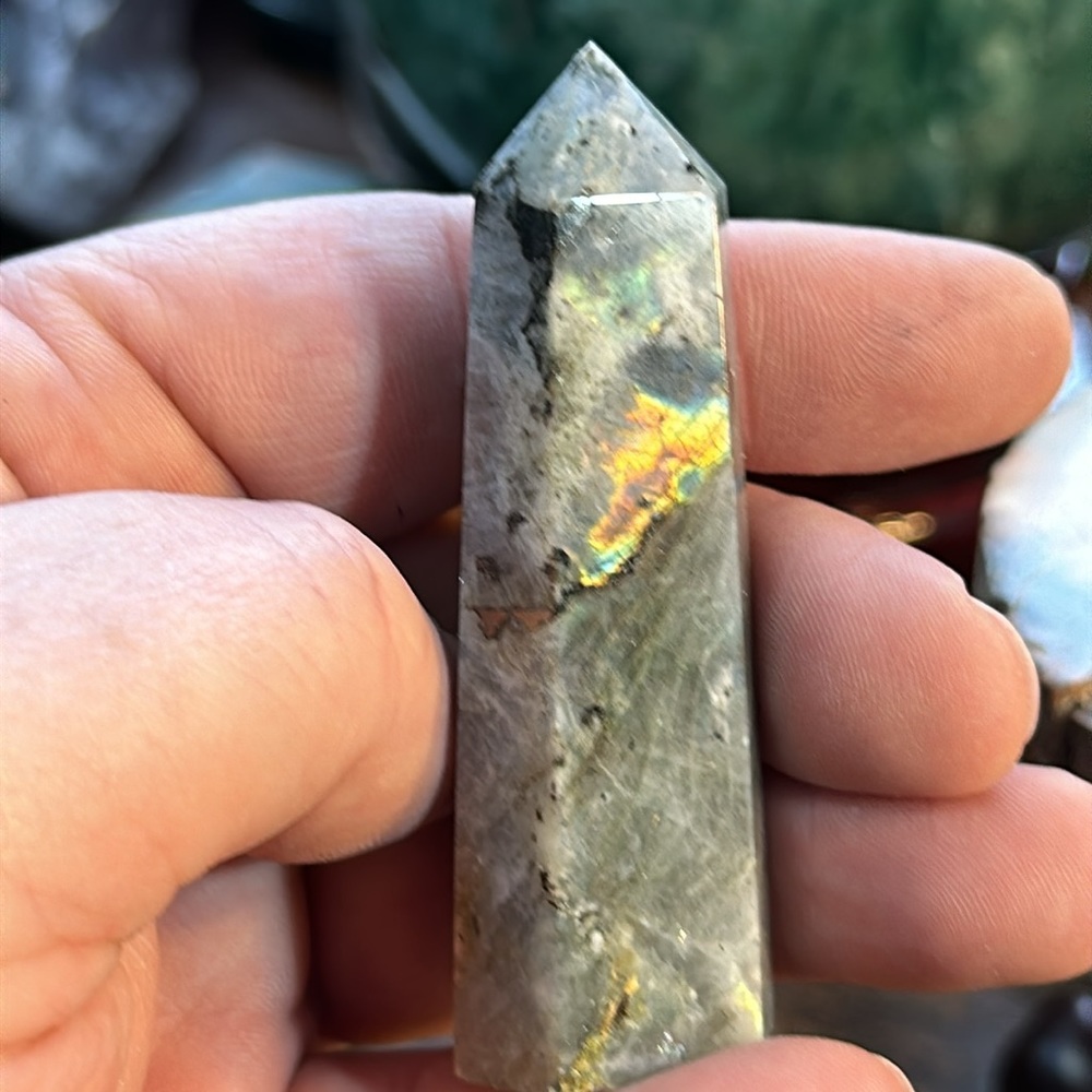 🔥SALE🔥 Labradorite Crystal Point! - Picture 5 of 5